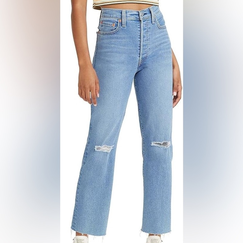 Levi’s Premium Ribcage Straight distressed women’s jeans Size 28 with red tab